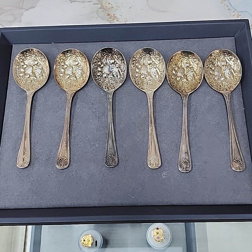 Vintage Sheffield Silver Plated 6 Serving Spoons